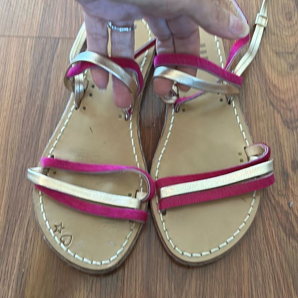 Emanuela Caruso capri fuchsia and rose gold Flather strap flat sandals size 36